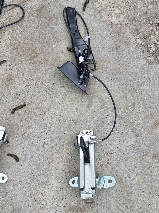 Обшивка богажника на Subaru Outback BS