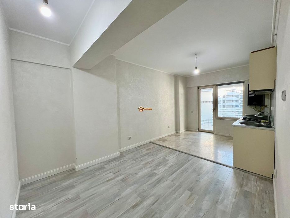De închiriat | 2 camere | Royal Town | Liber | Etaj 4