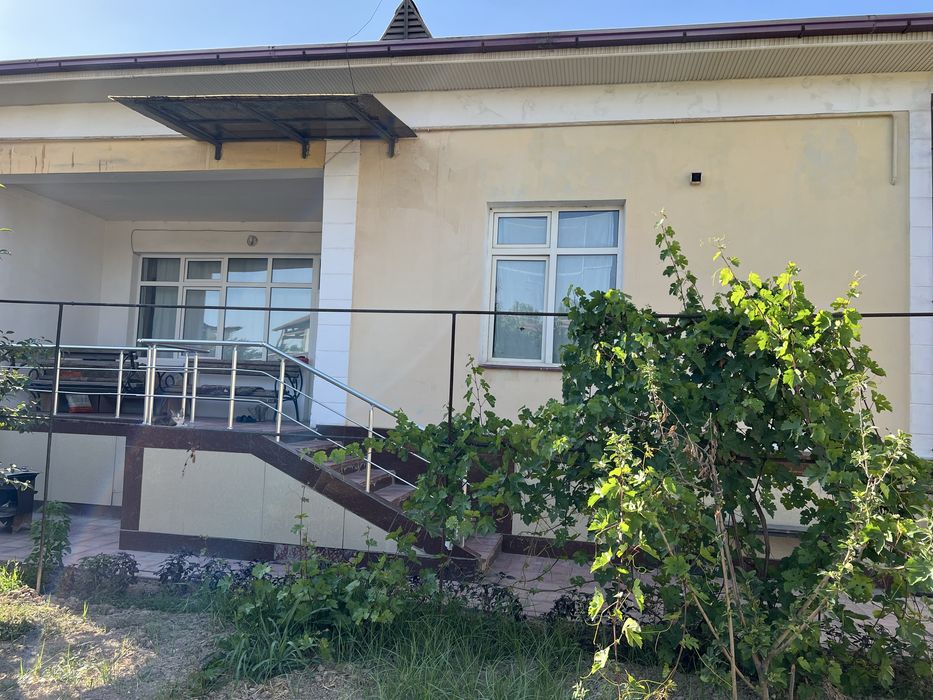 Коттедж Сотилади