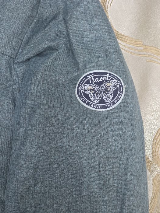 Женская куртка 42 размера