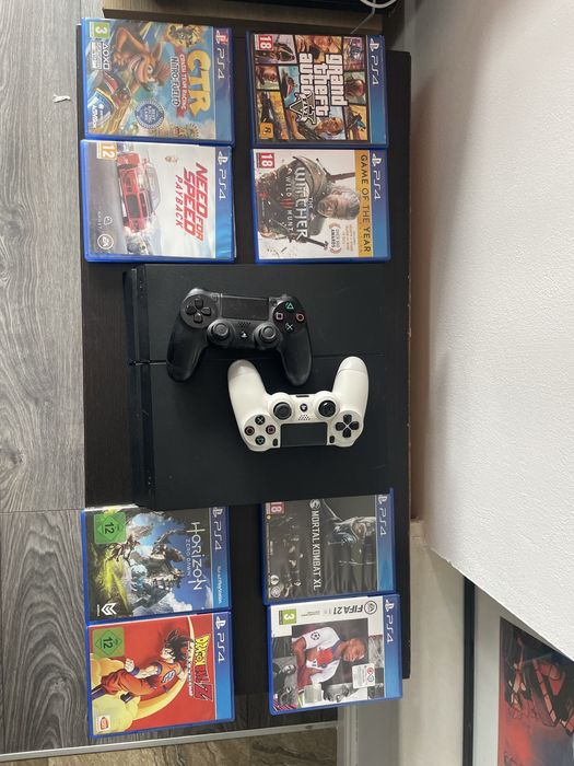 PlayStation 4 PS4 + 2 manete + 8 jocuri GTA,Witcher,FIFA