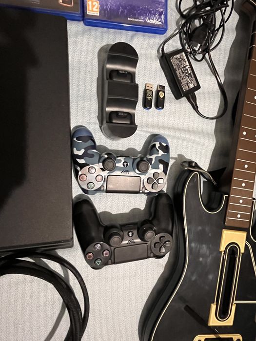 Set Ps4 pro 1Tb.