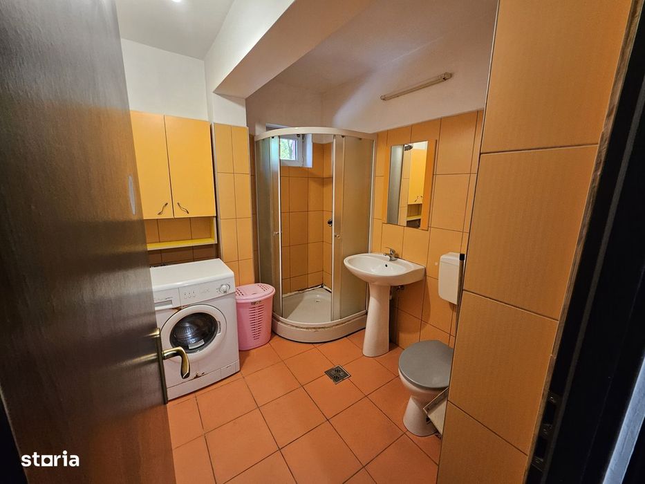 2 Camere, 1 bucatarie, Finisat, Mobilat cu CF, terasa inchisa de 10 mp — fotografia 3