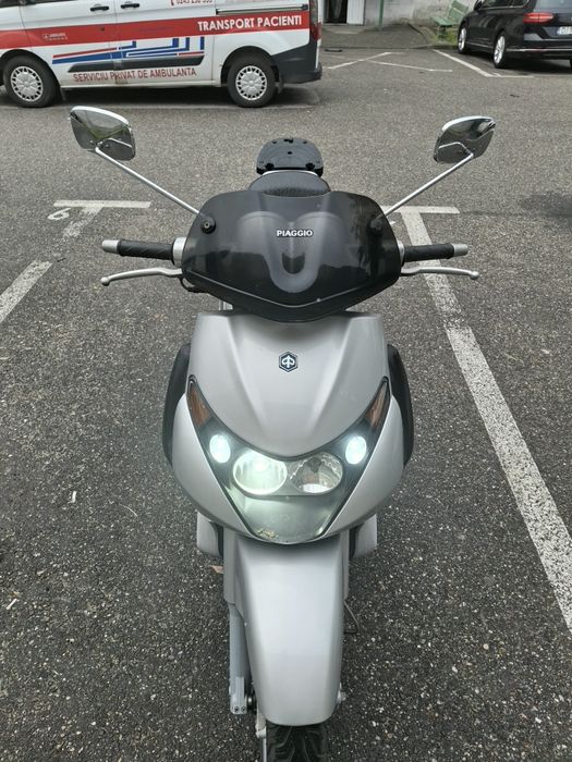 Piaggio Beverly 200