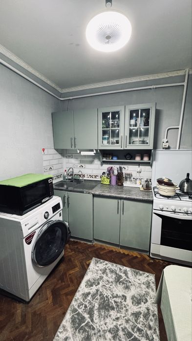 Продам 2-хкомн кв р-н Автопарк