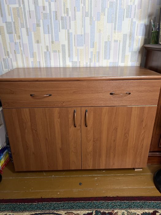 Продам комод для одежды.