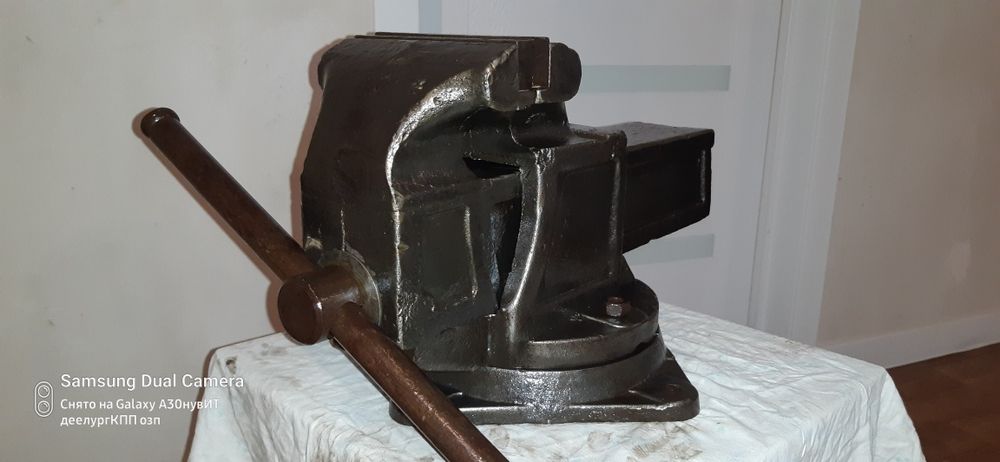 тиски большие 3 шт.ссср