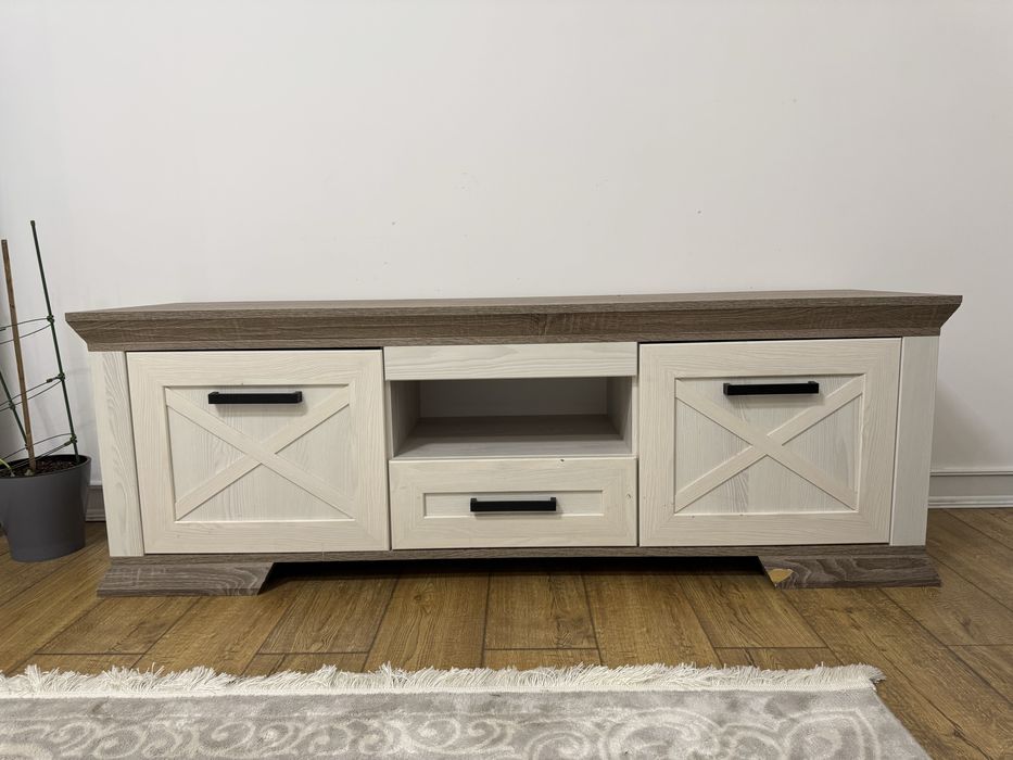 Тумба для телевизора