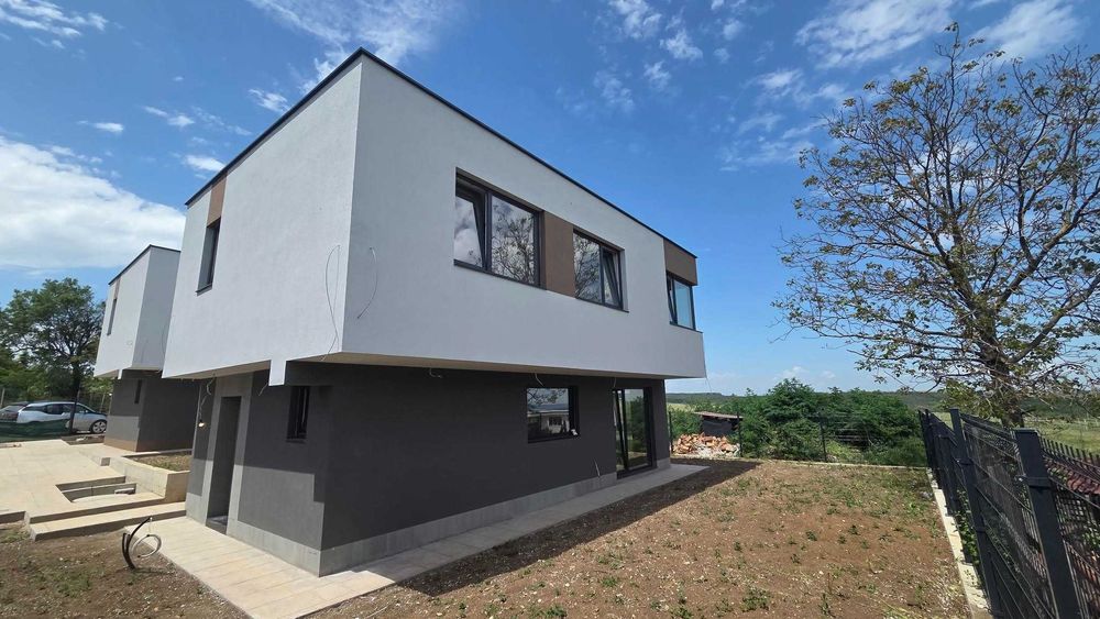 Продава се Къща в с. Кичево, Област Варна - 126 кв.м за 1572 €/кв.м - Снимка #1