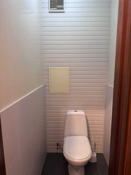 Продаётся 5и ком квартира ор-р Метро Космонавтов Ор: Голубые Купала