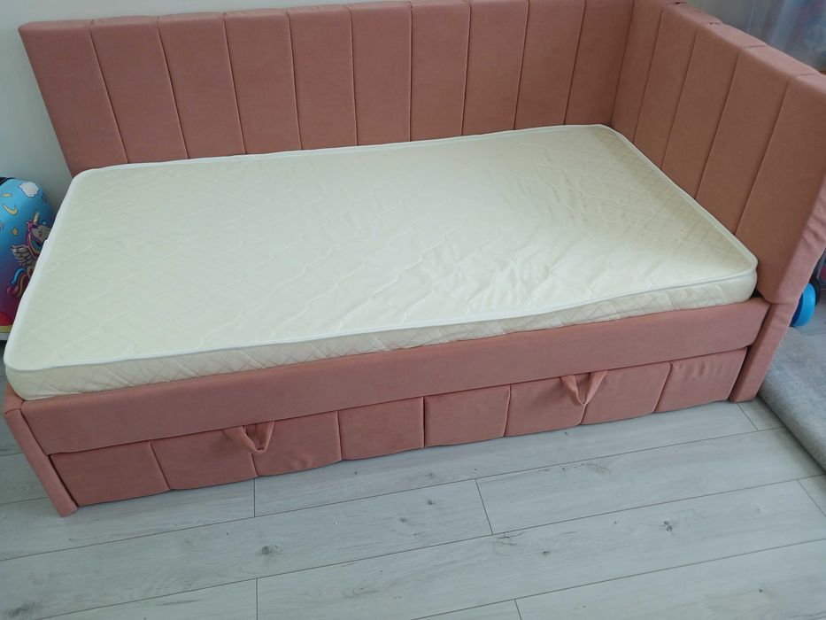 Кровать размером 180×90