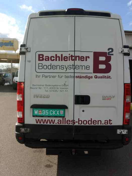 Транспортни услуги ,хамалски услуги,