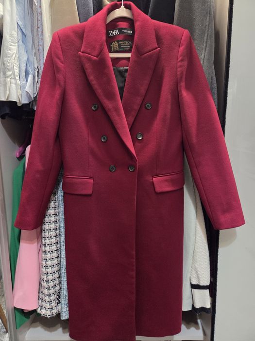 Чисто ново,без етикет,вълнено палто ZARA MANTECO