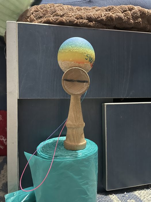 Kendama USA ata de 7 degete