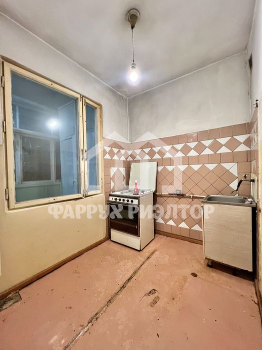 2/2/5 ташсельмаш 52м2