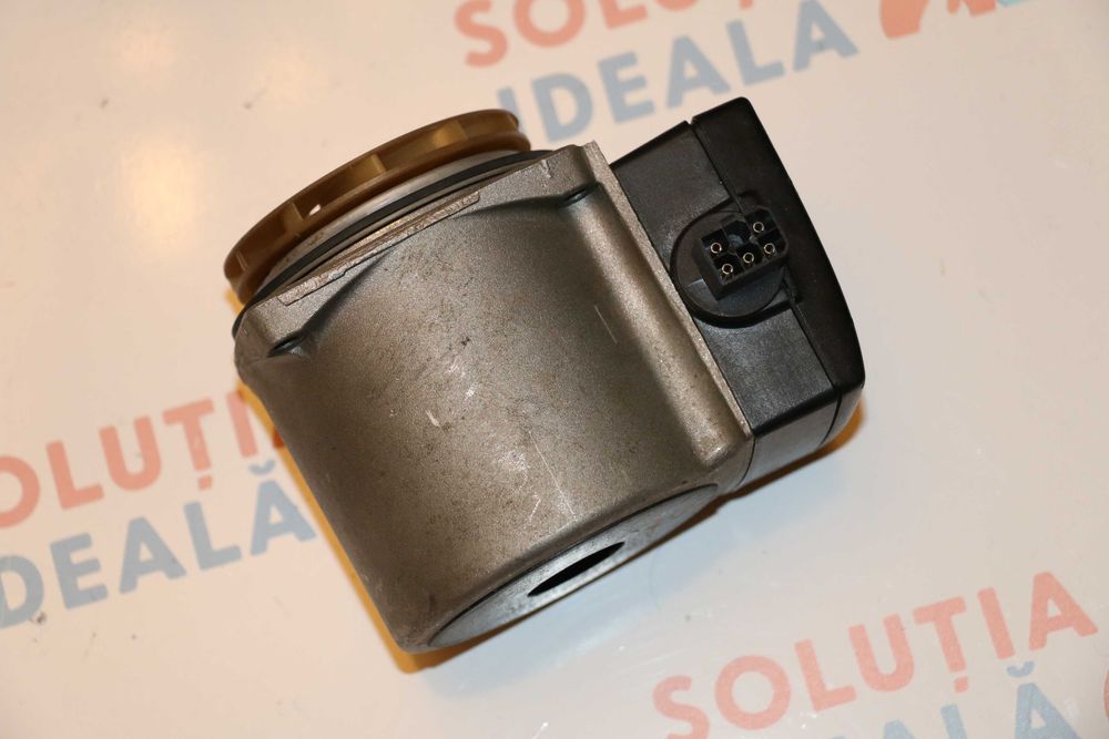 Pompa Grundfos UPS 15-50 CESA02 sau UPR 15-50 CESA02 centrala termica