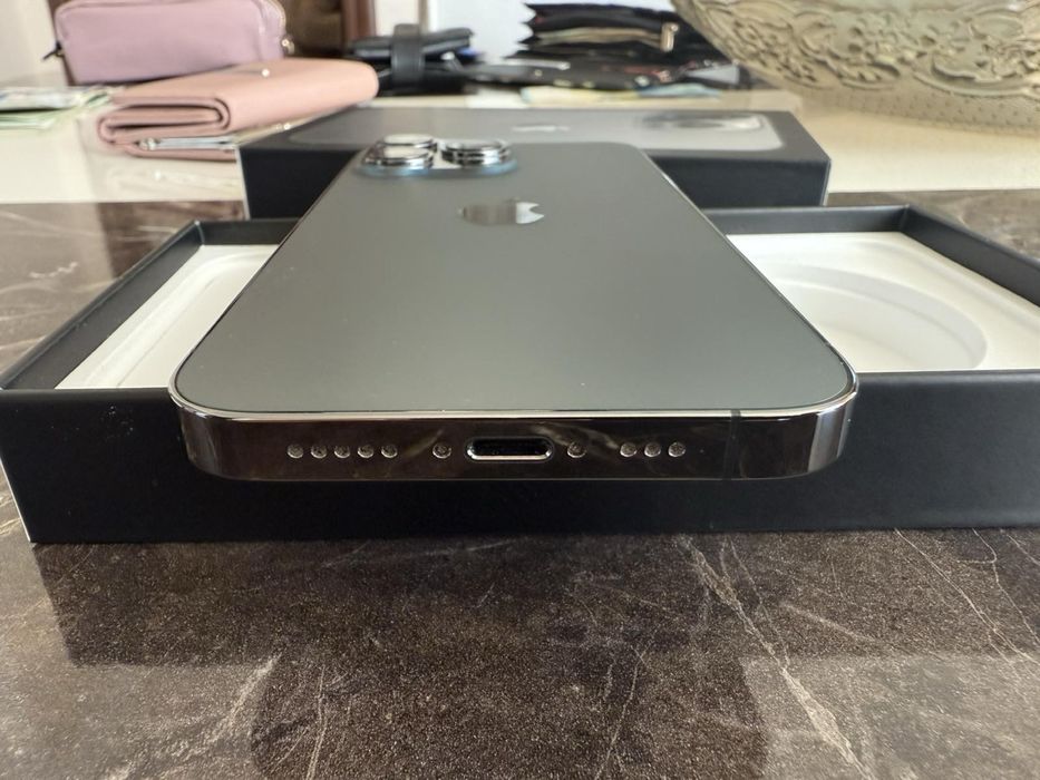 iPhone 13 pro - като нов