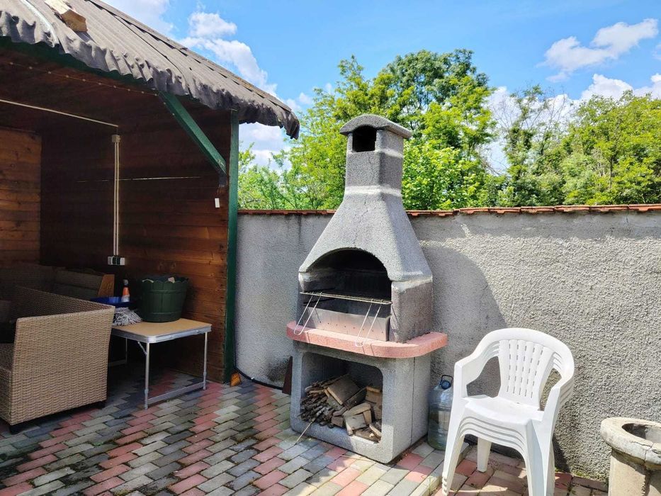 Casa in Peris cu curte, garaj, foisor, centrala pe gaz