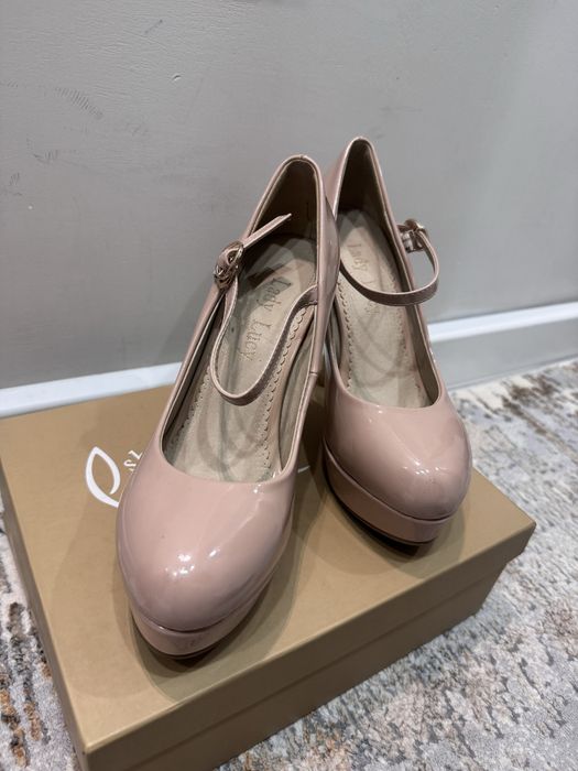 Туфли лакированные кремовые