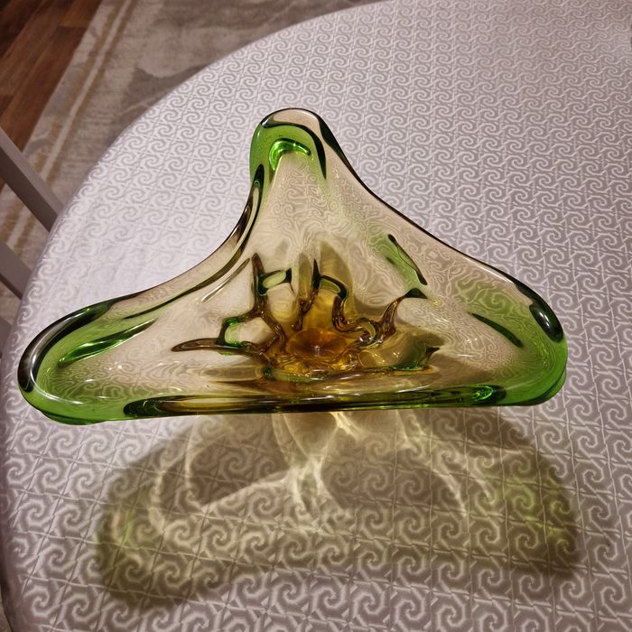 Ваза для фруктов .