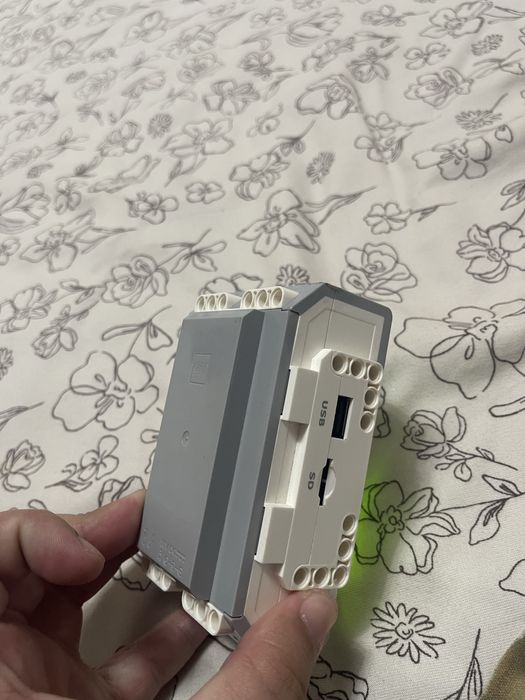 продам модул Ev3 (микрокомпьютер)