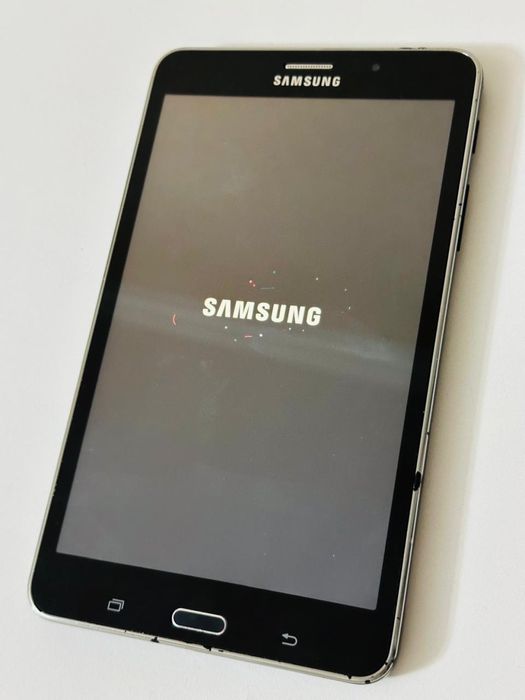 Планшет Tab4, в отличном состоянии