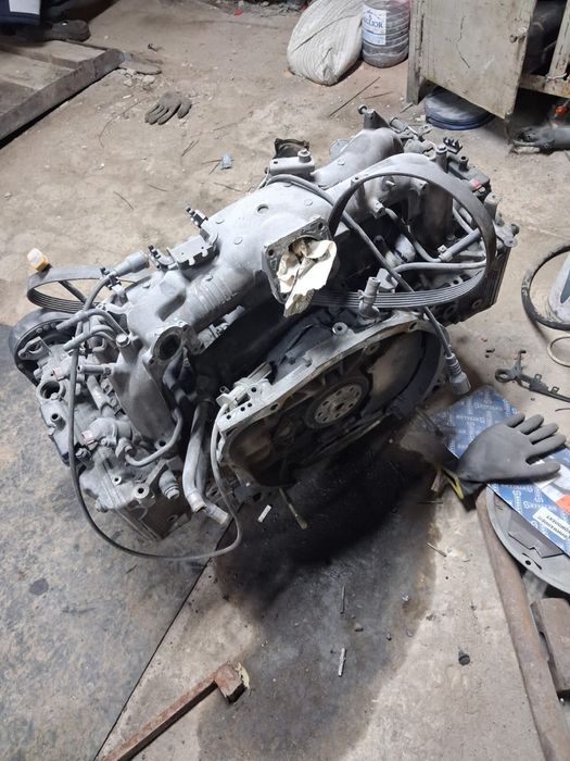 Двигатель Субару 2.5