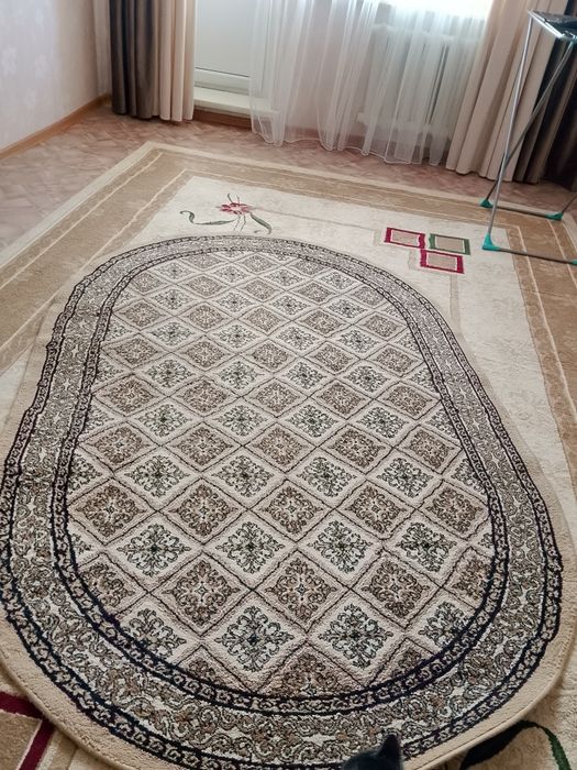 Продам ковер б/у