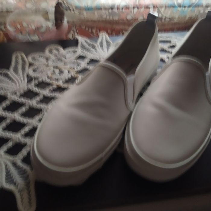 Expadrile de damă din piele ecologică