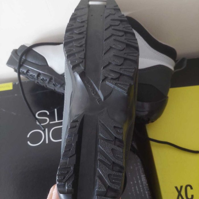 Лыжные ботинки туристические