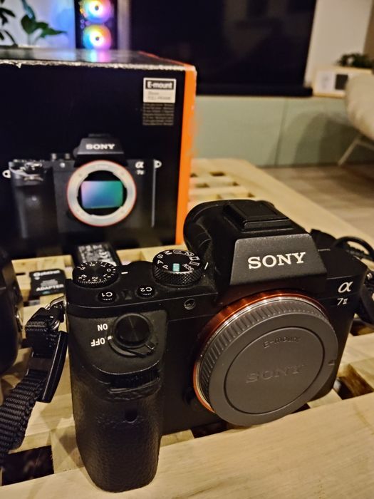 Vand Sony A7II full frame  impecabil 15k cadre+ Sony 28mm F2