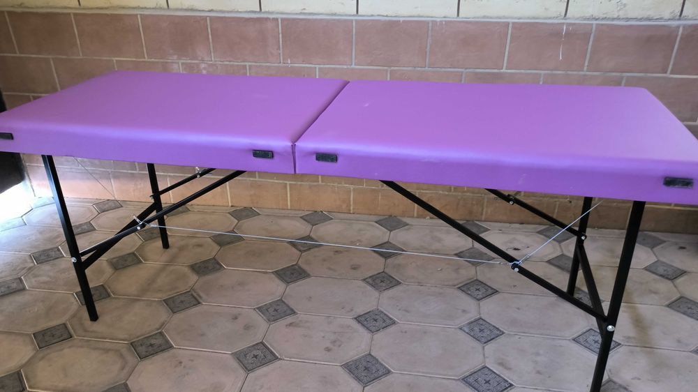 Кушетка для косметологии лашмекера и массажа