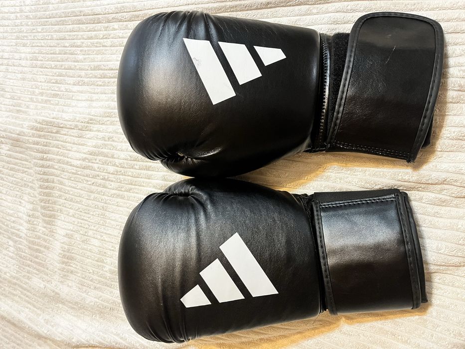 Vand manusi de box Adidas, speed 50, marimea 10 OZ