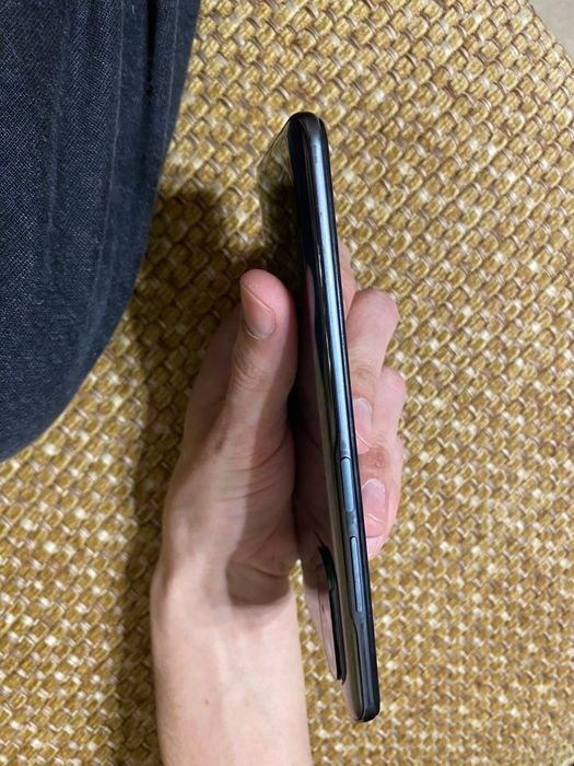 Poco F3 8/256  телефон