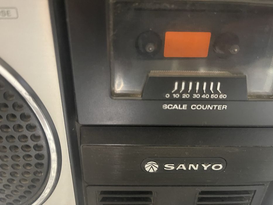 Vind radiocasetofon sanyo