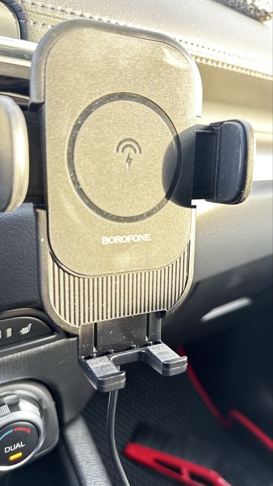 Зарядка держатпль для телныона