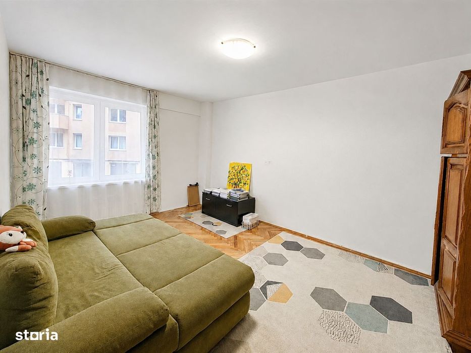 Inchiriez apartament 3 camere/2 băi decomandate în Tudor–Fortuna