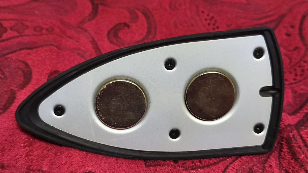 Akula antena magnitli universal..