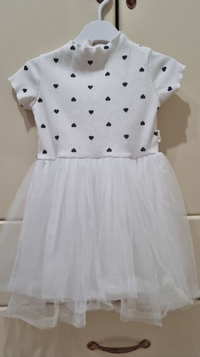 Красивое белое платье для девочки 2–4 лет
