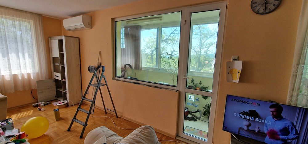 Трикамерна PVC дограма Rehau - вратопрозорец