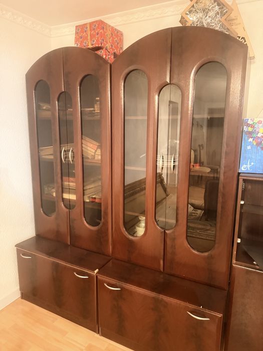 Продам комплект серванта  стенка самовывоз