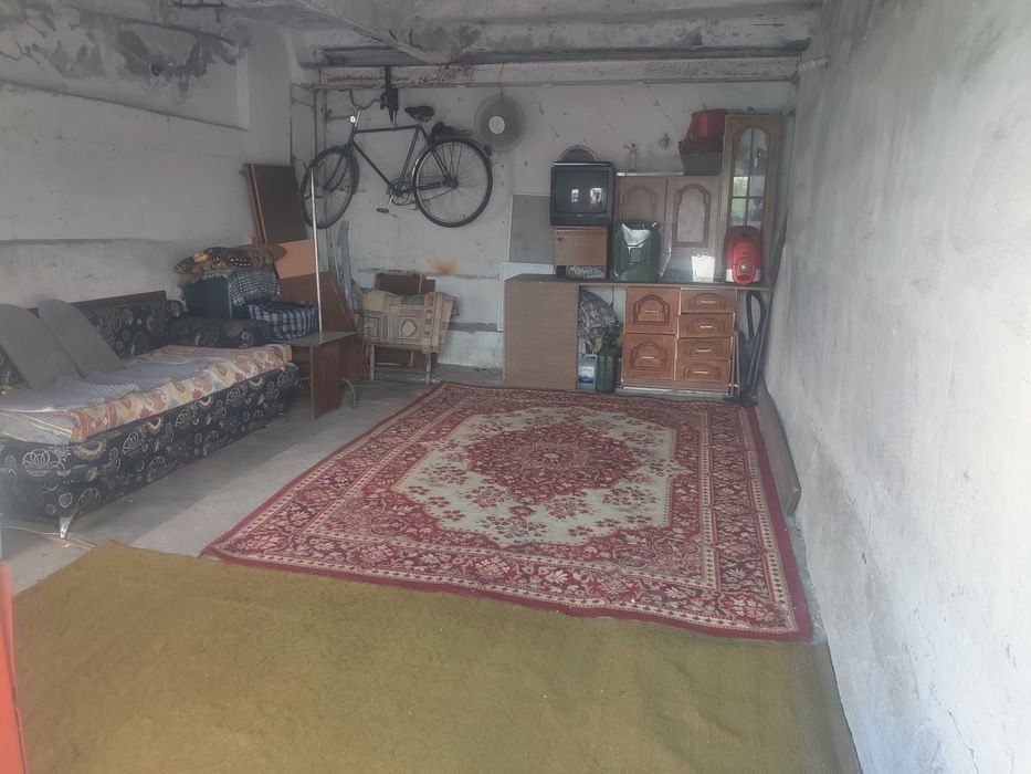 Продам срочно гараж