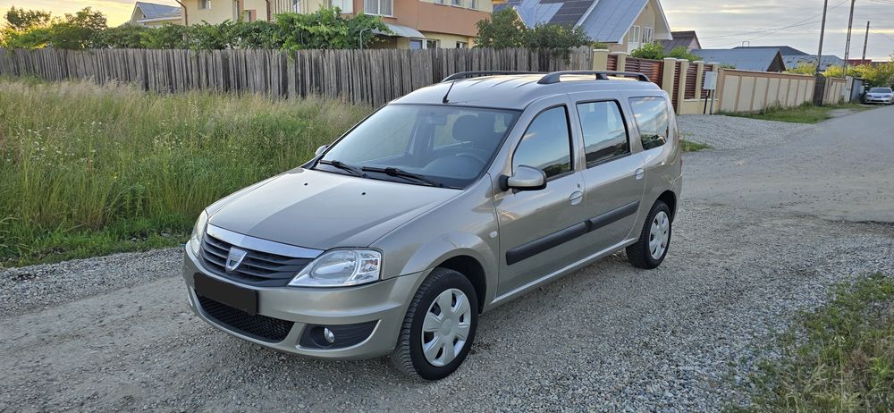 Vând Dacia Logan Mcv