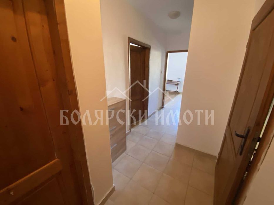 Дава се под наем Тристаен апартамент в Велико Търново, Колю Фичето - 80 кв.м за 348.84 € - Снимка #10