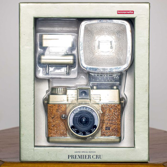 Aparat foto Lomography Diana Mini Premier Cru – ediție limitată