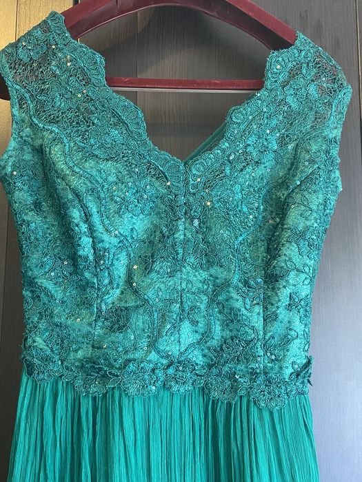 Rochie verde smarald!