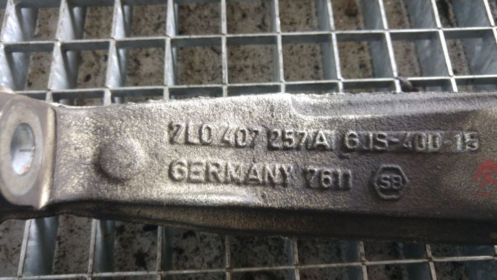 Fuzeta stanga fata 3.0 tdi bug audi q7 4l 7l0407257a