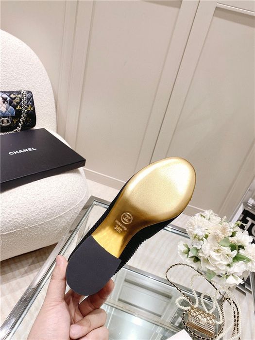 Cizme elegante colectia noua C.H.A.N.E.L - Reducere la jumătate de pre