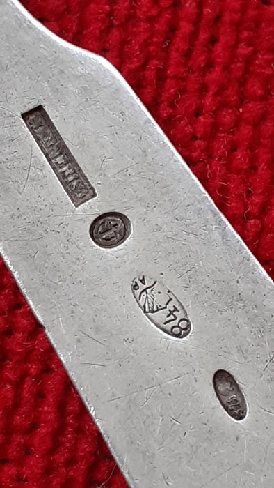 Антиквариат Спичечница. Ложка.