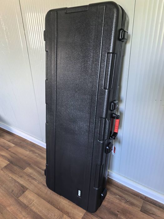 Korg pa5x  76 клавиша ,чисто нов !  С твърд калъф и тонколона Корг в комплект